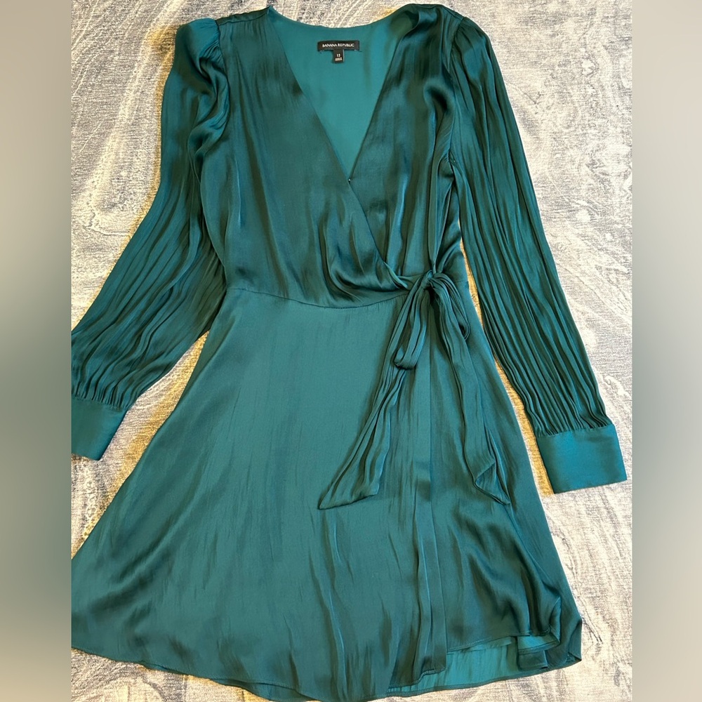 Banana Republic Emerald Green Wrap Dress